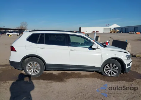 2019 Volkswagen Tiguan 2.0T Se/2.0T Sel/2.0T Sel R-Line/2.0T Sel R-Line Black из США, поврежденный, VIN 3VV2B7AX3KM153271